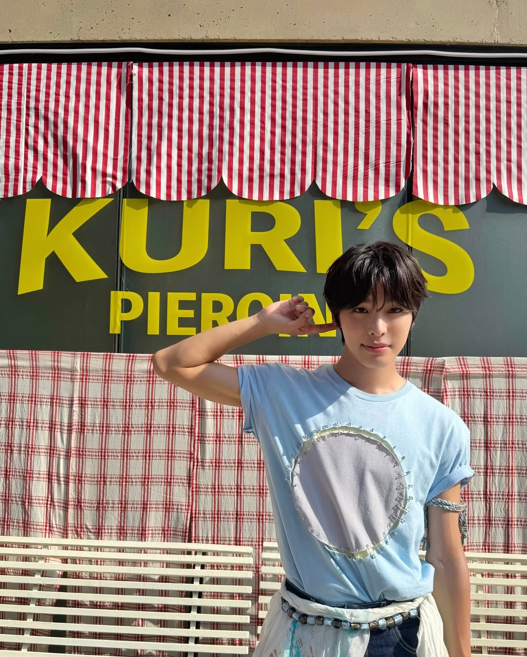 Riku's bold makeup look