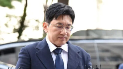 HYBE Bang Si Hyuk's Travel Ban Sparks Massive Reactions