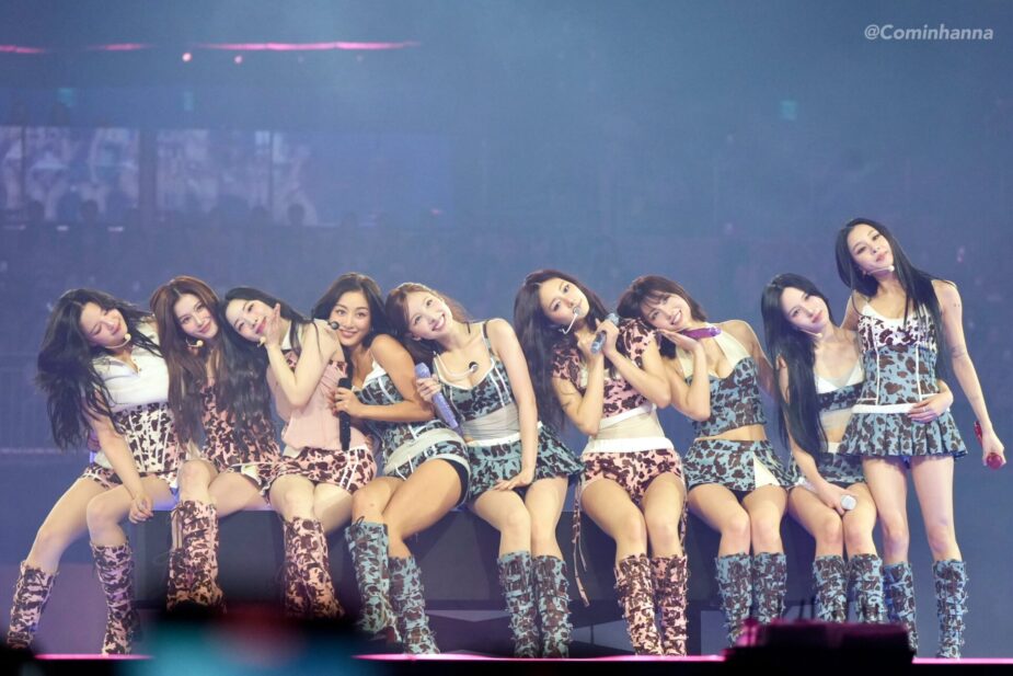 TWICE Malaysia concert outfit change