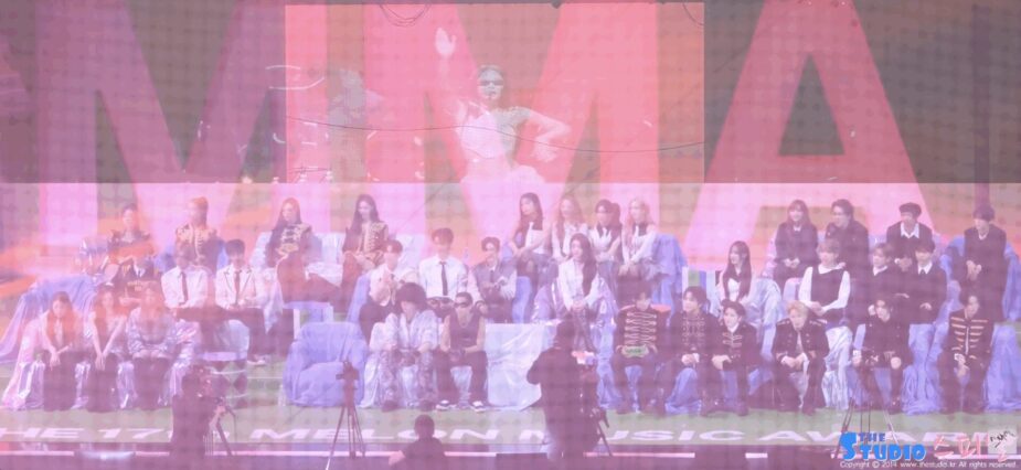 Audience shot showing Kai and G-Dragon absence