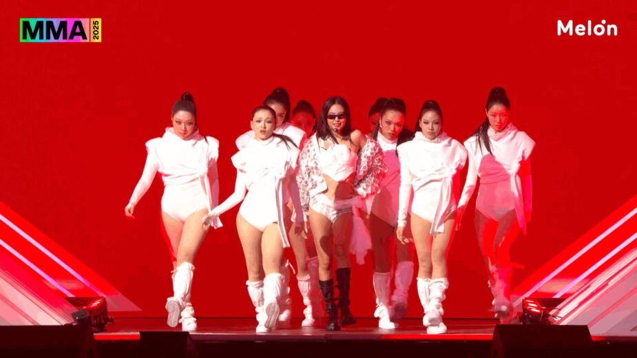 Jennie Like JENNIE performance at MMA 2025