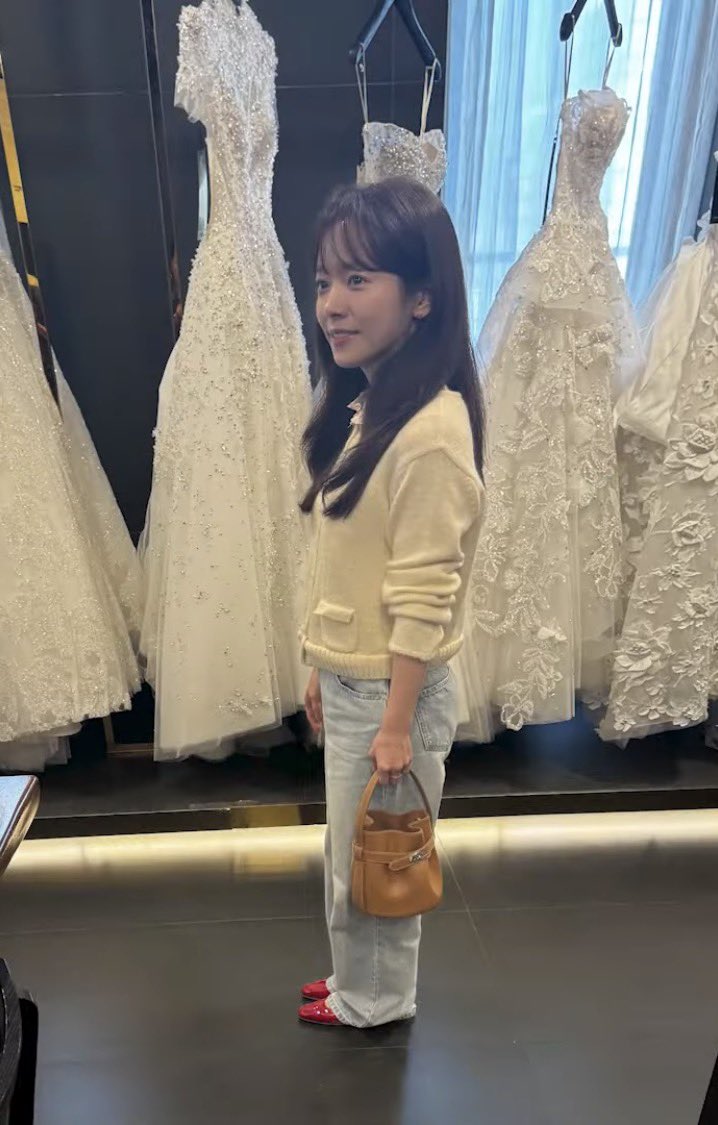 Angle photo by Lee Seo Jin