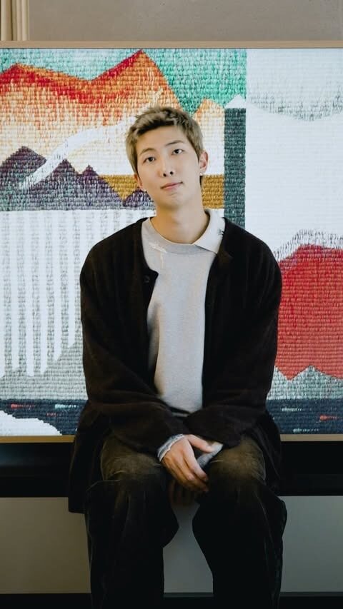 RM | @rkive/Instagram