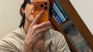 Hyunjin denim airport look