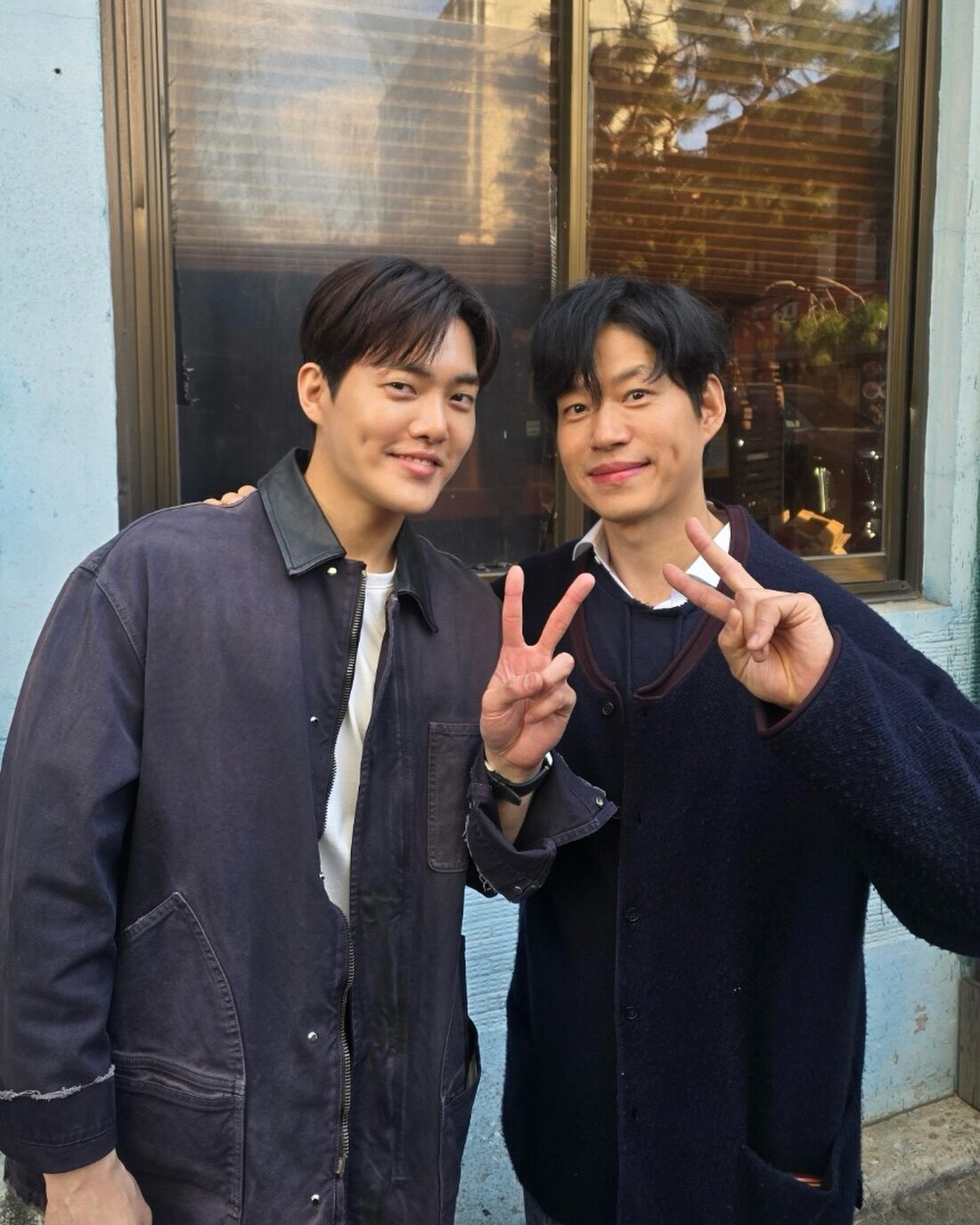 Actor Gains Weight to Shed Villain Role Image 2 Kim Gun Woo (left) and Yoo Jun Sang (right) | @musical_swingdays/Instagram